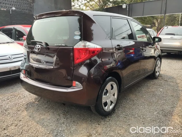 Toyota New Ractis 2011 — foto 5