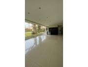 Vendo o Alquilo Amplia Residencia de 640 m2, Zona Shopping del Sol - CLHO6399108