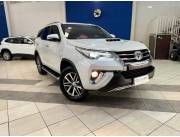 Toyota Fortuner SRV año 2017 con 65.556 km 📍 Recibimos vehículo y financiamos ✅️