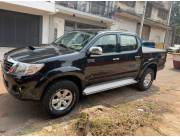 Particular vende hermoso toyota hilux 2014 3.0 automático 4x4 impecable estado