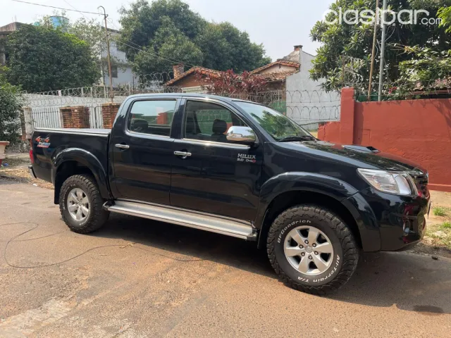 Toyota Hilux 2014 — foto 3