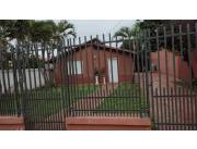 Casa en venta en Barrio Villa Adela - Luque! Al mejor precio por m2 de la zona (Precio de