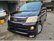 DISPONIBLE TOYOTA NOAH RECIÉN IMPORT SIN USO EN PY 🇵🇾 📌 AÑO 2005 📌NAFTERO