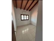 Alquilo casa en asuncion barrio trinidad cod . 4622 .iva incluido