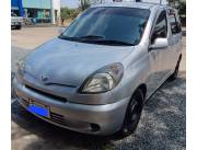 Vendo toyota funcargo año 2002 unico dueño