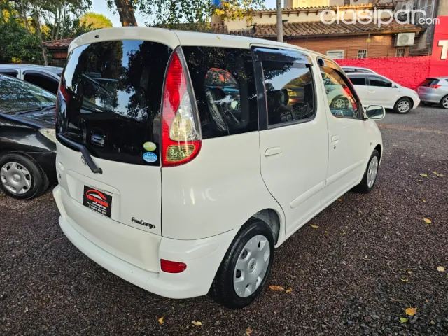Toyota Funcargo 2004 — foto 5