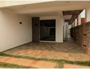 Alquilo duplex 3 dorm en Luque - Loma Merlo