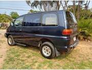 VENDO CAMIONETA MITSUBISHI SPACE GEAR 1998