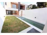 ALQUILO DUPLEX CON PISCINA EN LUQUE BARRIO AMERICA