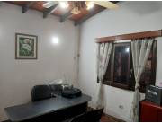 VENDO AMPLIA CASA EN LAGUNA GRANDE‼️ 📍Calle Guaraní casi Laguna Grande - Fernando de la