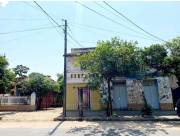 VENDO TERRENO CON CASA A DEMOLER EN EL CENTRO DE LUQUE 1041 mts2