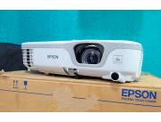 Proyector Epson PowerLite X12 | Resolución XGA | 2800 Lúmenes