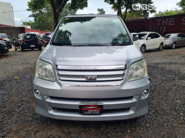 Toyota Noah 2005 - foto 8