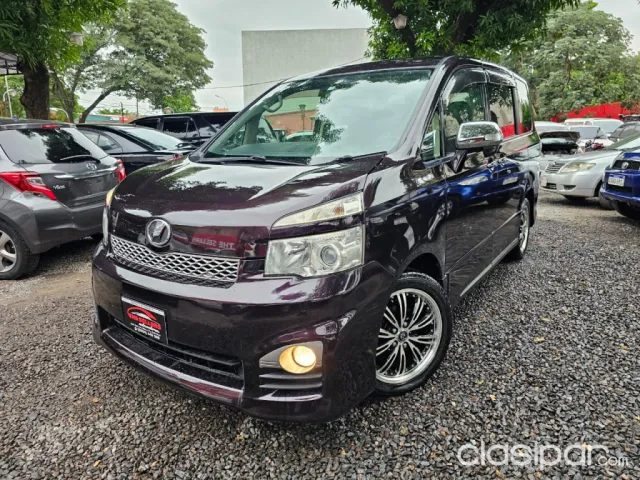 Toyota Voxy 2012 — foto 5
