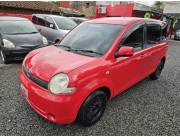 IMPECABLE TOYOTA SIENTA CON USO EN PY COLOR ROJO 2004/05 MOTOR VVTI 1.5. AUTOMATICO FULL