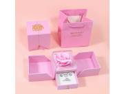 Caja de rosa eterna con collar