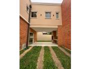 EN ALQUILER CASA-DUPLEX LUQUE CENTRO ID 27967