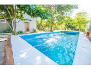 VENDO CASA C/ PISCINA EN SAN BERNARDINO‼️