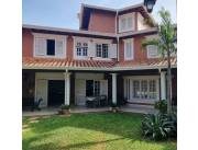 Vendo elegante y amplia residencia a cuadras de la U. Americana - LHO4751403