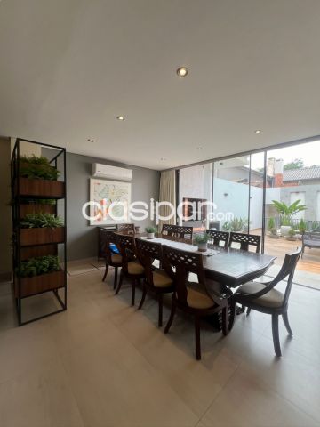 Casas - VENDO DUPLEX EN EXCELENTE ESTADO EN BARRIO MBURUCUYA