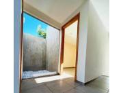 EN VENTA. DUPLEX EN MORA KUE LUQUE