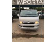 VENDO TOYOTA HIACE TIPO CARGUERO AÑO 2005 MOTOR 2.5 DIESEL AUTOMÁTICO RECIEN IMPORTADO