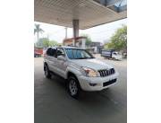 Vendo o financio Toyota Land Cruiser Prado año 2006