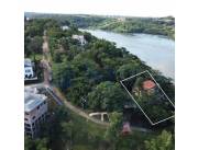 En venta hermoso terreno con edificación a terminar en la mejor zona del PCC