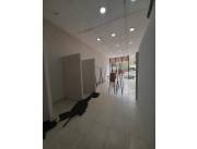 ALQUILO SALON COMERCIAL EN LUQUE CENTRO COD 4748