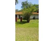 VENDO!. Casa en Country Club de Sanber.