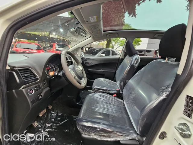 Toyota New Ractis 2012 — foto 3