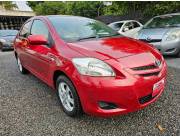 *Hermoso toyota belta rec. Import. Con poco kilometraje color bordo año 2007 real.