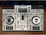 Pioneer DJ XDJ-RX2-W Edición limitada en color blanco