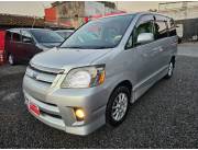 *Hermoso toyota Noah Serie S recien importado Full equipo sin detalles poco kilometraje