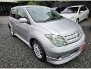 IMPECABLE TOYOTA IST REC. IMPORT. AÑO 2004/05 PLATA MOTOR VVTI 1.3. 4X2 NAFTERO AUTOMATICO