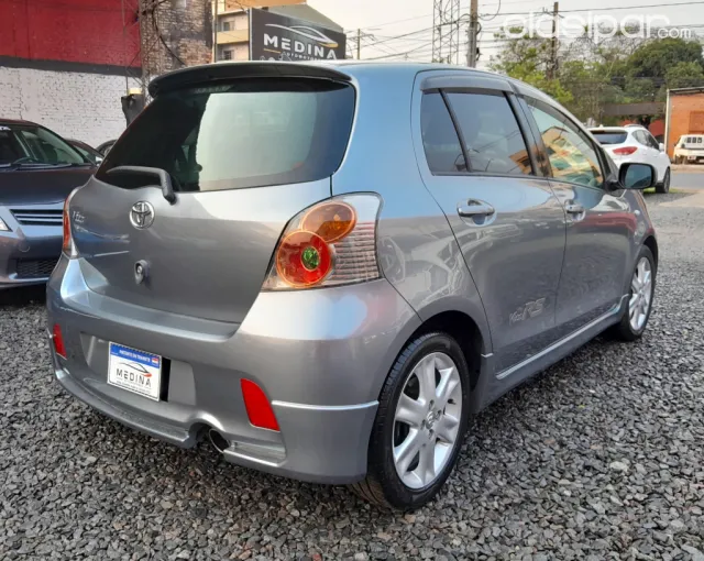 Toyota Vitz 2005 — foto 4