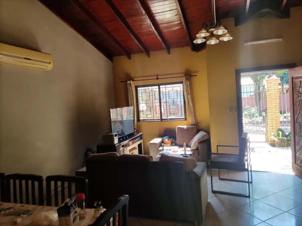 Vendo una casa de 180 m2 — foto 2