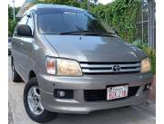 VENDO TOYOTA NOAH AÑO 97 MOTOR 2.2 DIESEL AUTOM AIRE FULL INTERIOR FINO CUIDADO LLANTAS DE