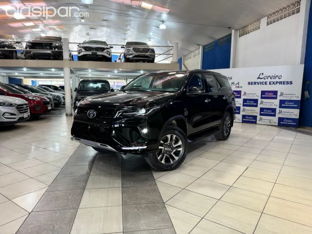 Toyota Fortuner 2025 - foto 2