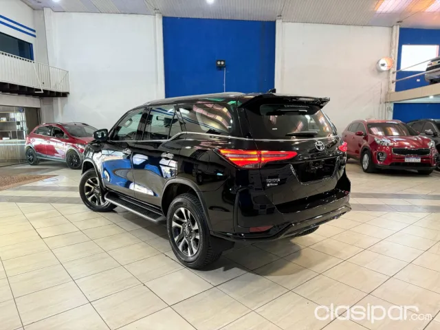 Toyota Fortuner 2025 — foto 3