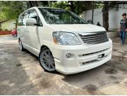 TOYOTA NOAH RECIÉN IMPORT SIN USO EN PY 🇵🇾 AÑO 2004 MOTOR 2.0.NAFTERO NO FINANCIO 🚫🚫