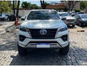 Toyota Fortuner año 2023 Version SRV