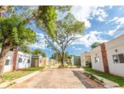 CASA DE 3 DORMITORIOS EN LUQUE- BARRIO CERRADO