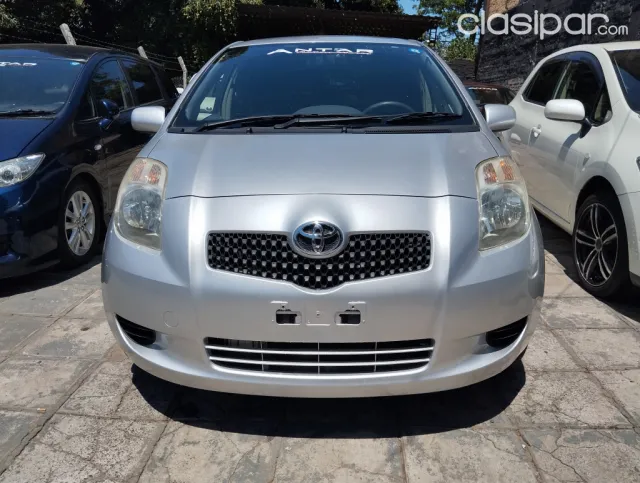Toyota Vitz 2005 — foto 3