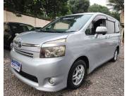 Toyota new voxy año 2008