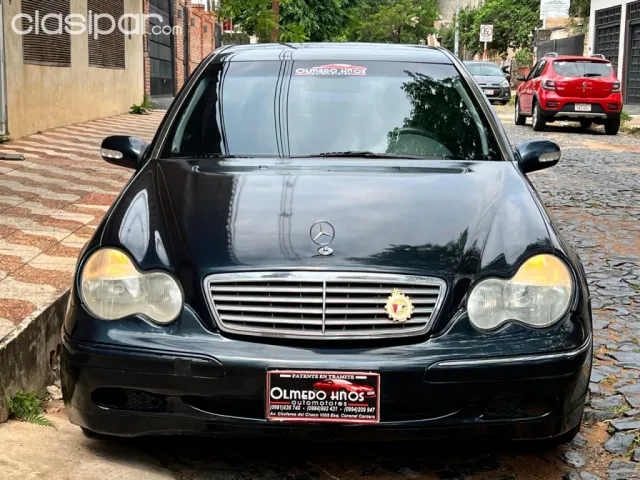 Mercedes-Benz W203 Año 2003 — foto 3