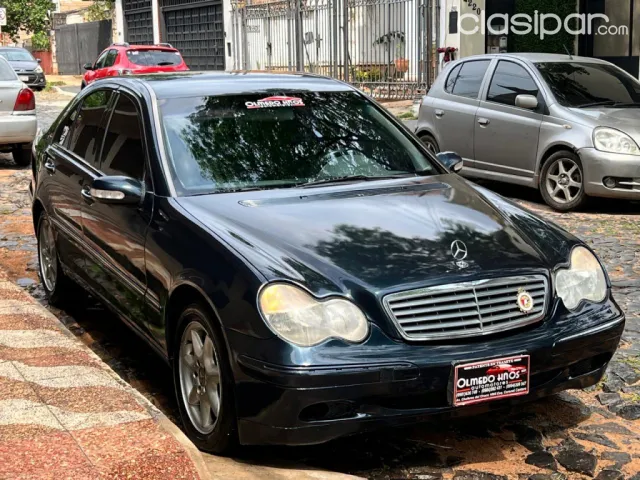 Mercedes-Benz W203 Año 2003 — foto 4