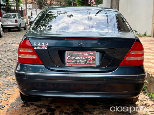 Mercedes-Benz W203 Año 2003 — foto 5