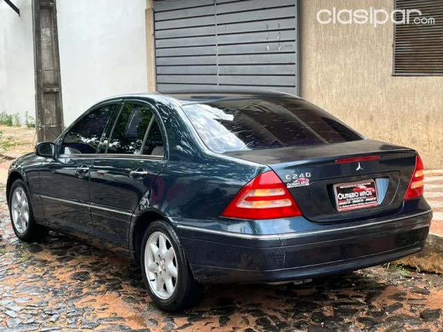 Mercedes-Benz W203 Año 2003 — foto 6