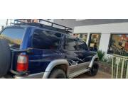 Excelente estado Toyota Hilux Surf 98 bomba sencilla motor 3kz